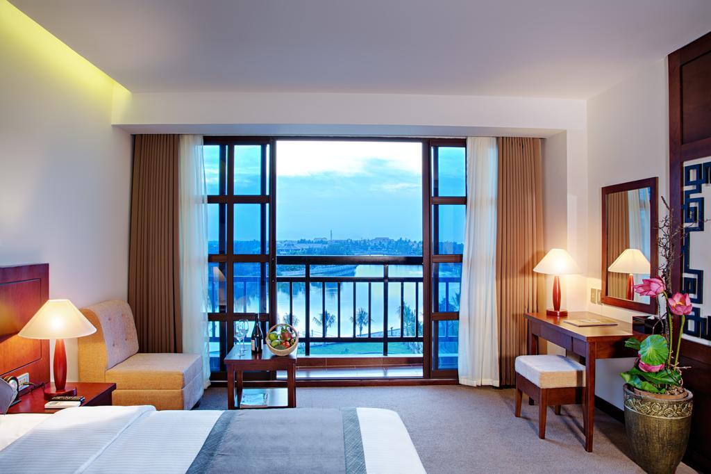 Muong Thanh Holiday Hoi An Hotel Rum bild