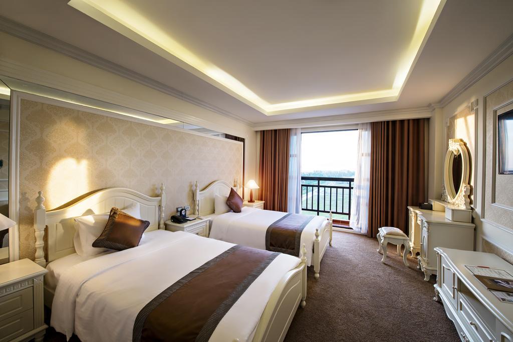 Muong Thanh Holiday Hoi An Hotel Rum bild